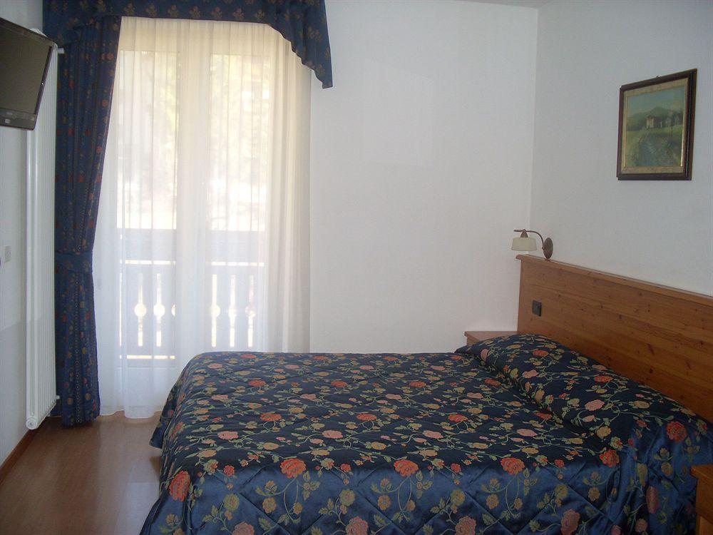 Garni Lago Alpino Molveno Exterior foto